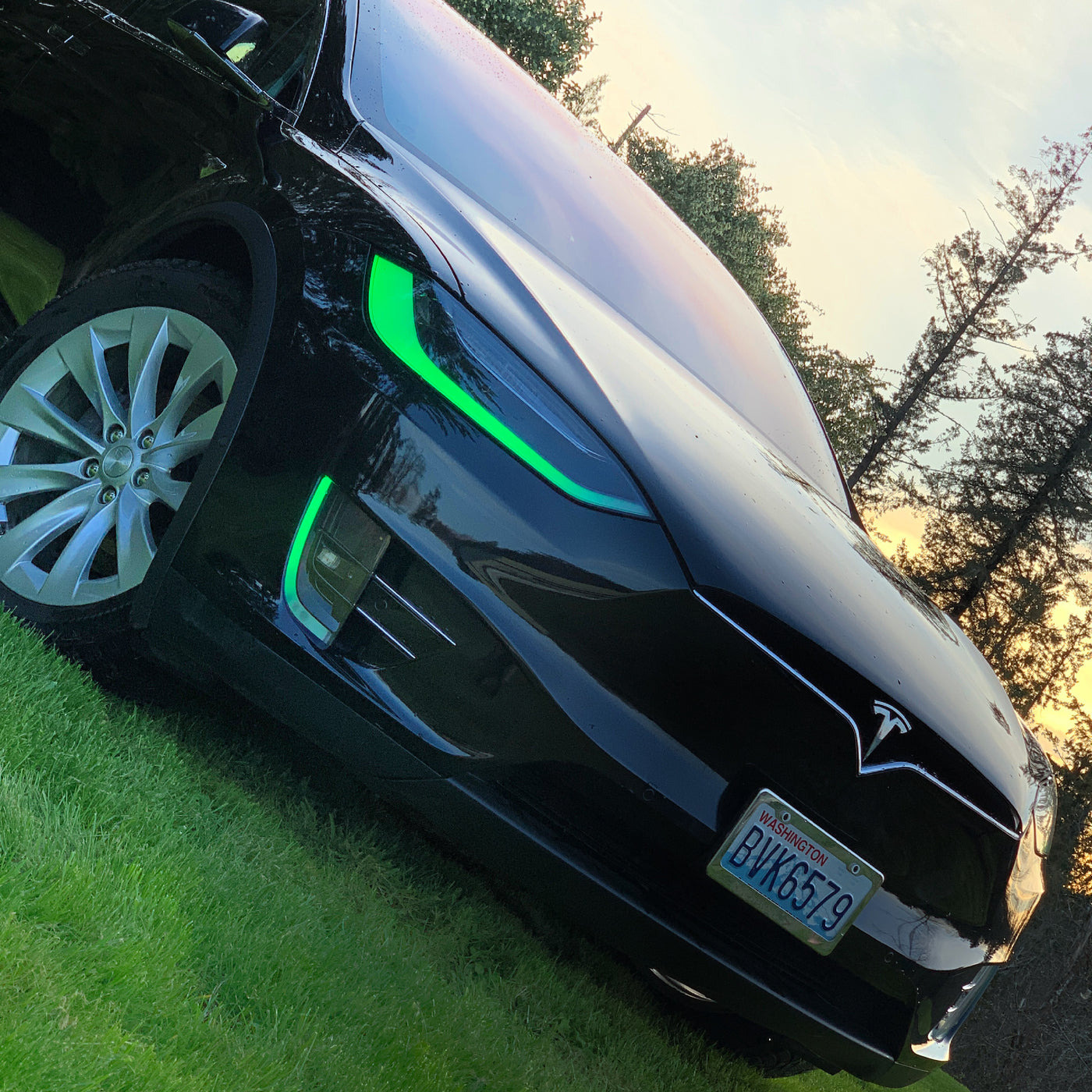 Tesla Model X Plaid series Headlights & Fog Light package (Blacked Out)