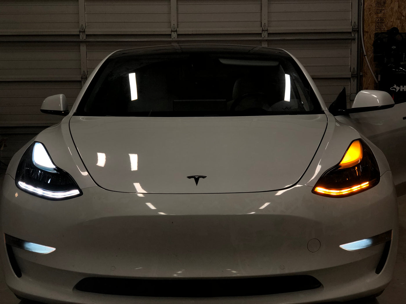 Tesla Model 3 Ludicrous Series White/Amber Plug and Play Headlights (Blacked Out) - TesLux Innovations